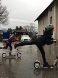 Rollertraining auf dem Schulhof – Roller Fit