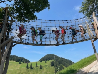 Abschluss-Ausflug der Klassen 2a und 2b zum Hexenwasser nach Söll in Tirol