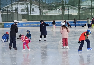 Flotte Kufen auf glattem Eis